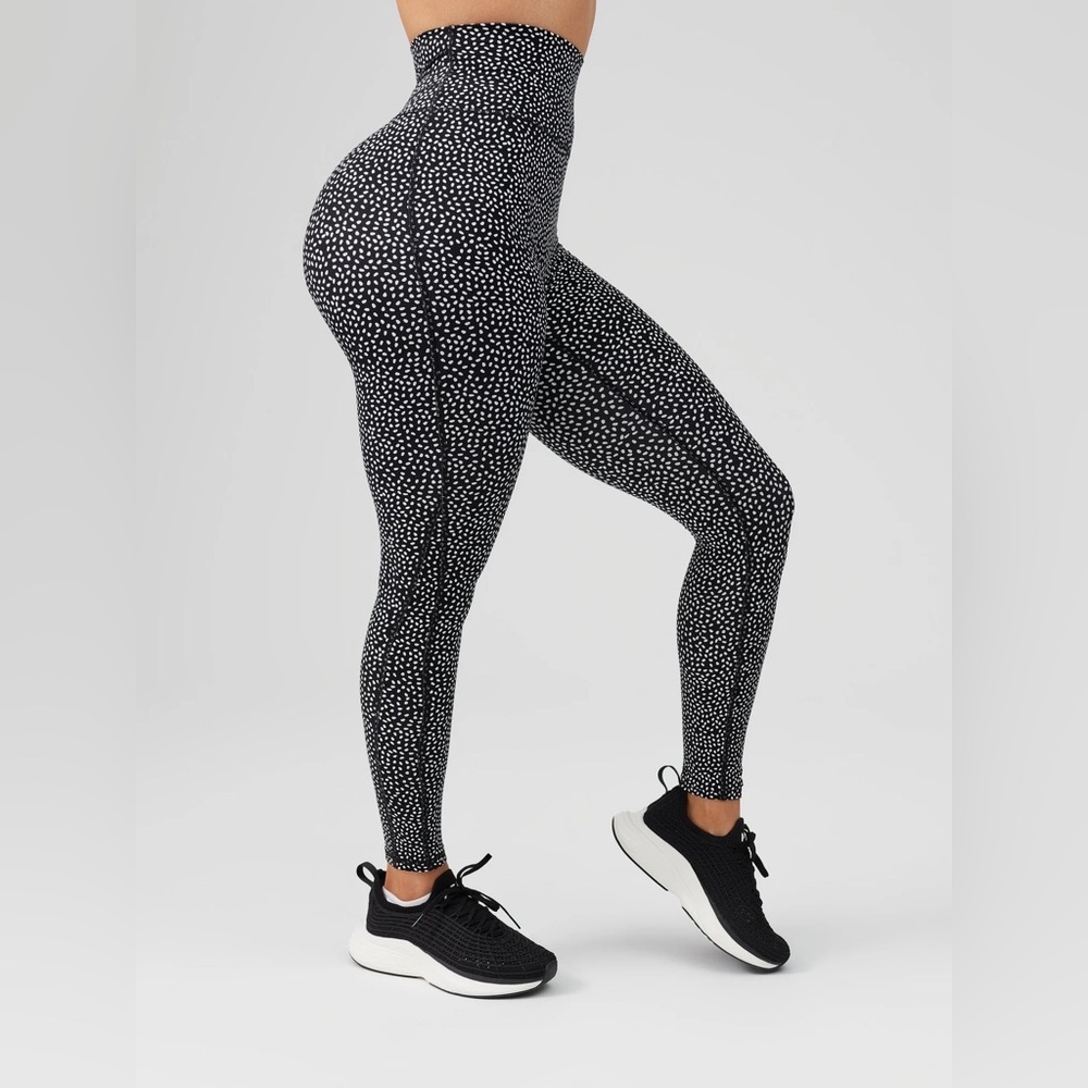 BuffBunny Legacy Leggings / Black Onyx Bossy Print / Size S